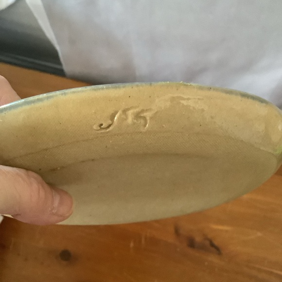 Grape Design Signed Oval Pottery Dish - Picture 3 of 3